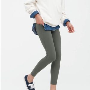 Uniqlo Airism Pocketed UV Protection Soft Leggings